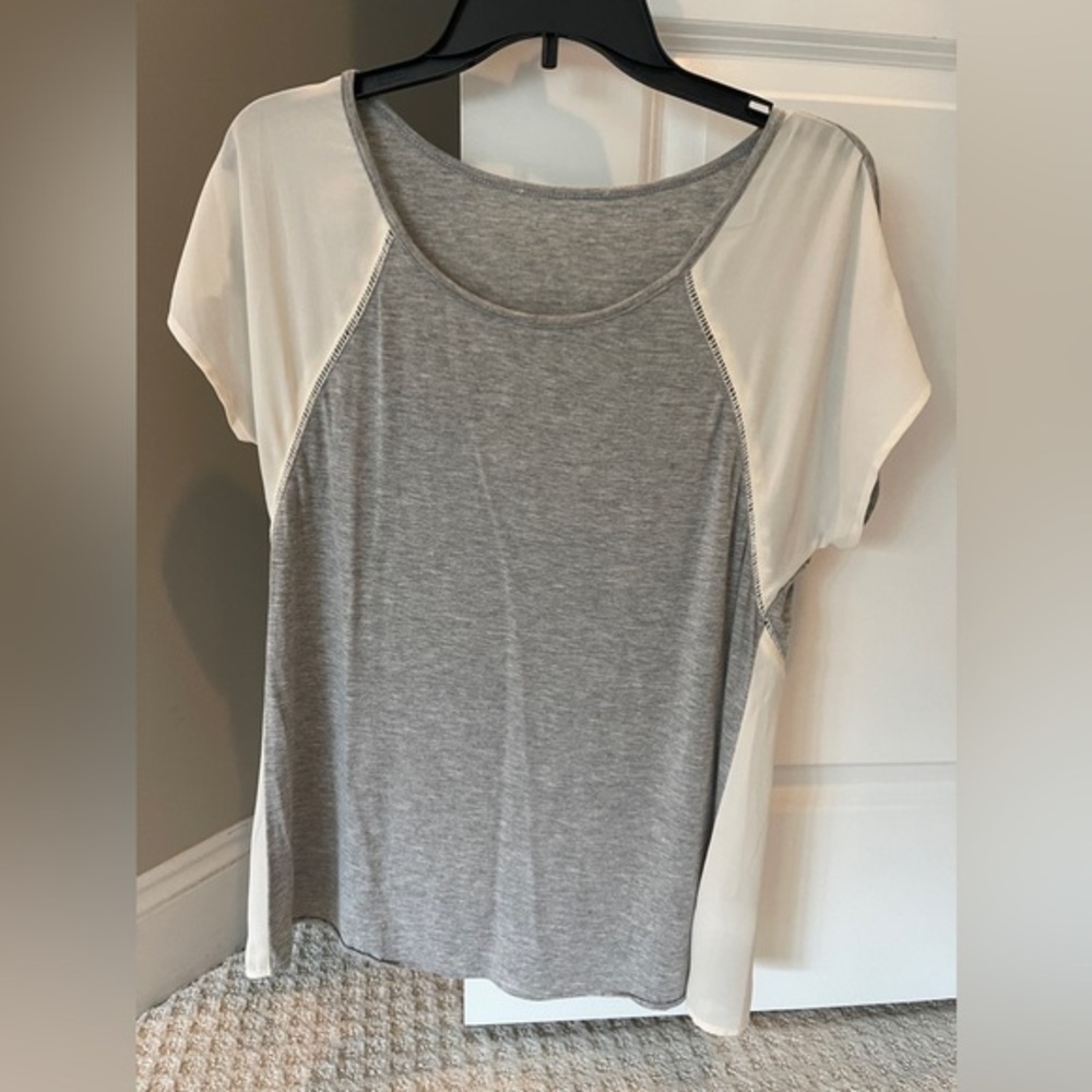 Mixed Material Gray and Cream Tee Shirt Size Medium
